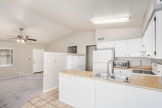 832 W Laguna Dr in Tempe, AZ - Building Photo - Building Photo