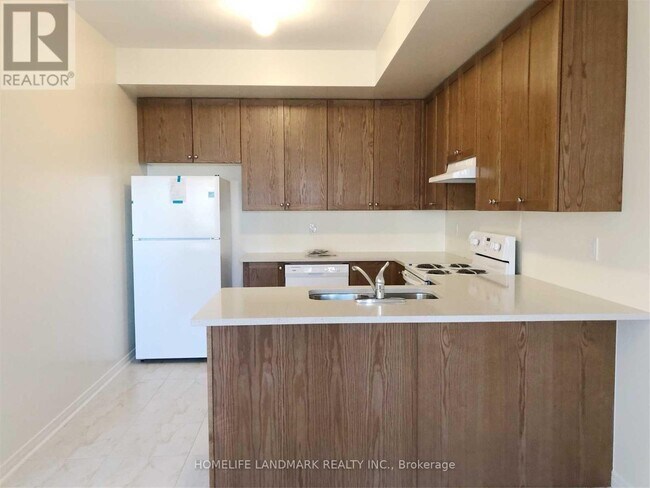 28 McGrath Ave. in Richmond Hill, ON - Building Photo - Building Photo