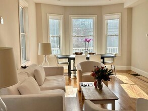 111 Hutchings St in Boston, MA - Building Photo - Building Photo