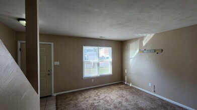 1520 Oak Knoll Ln in Virginia Beach, VA - Building Photo - Building Photo