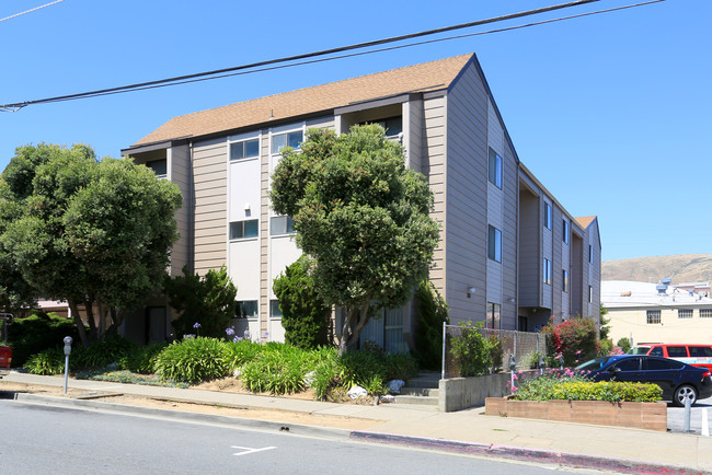 330 Baden Ave in South San Francisco, CA - Building Photo - Building Photo