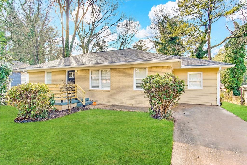 2077 Rosewood Rd Photo