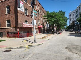 4700 N Racine Ave, Unit 110 in Chicago, IL - Building Photo