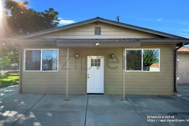 43822 Palm Ave in Hemet, CA - Building Photo - Building Photo