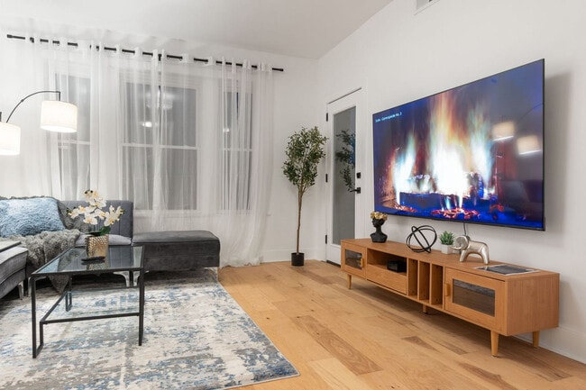 property at 618 W Patterson Ave