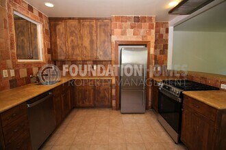 2020 Fifth Ave in San Rafael, CA - Building Photo - Building Photo