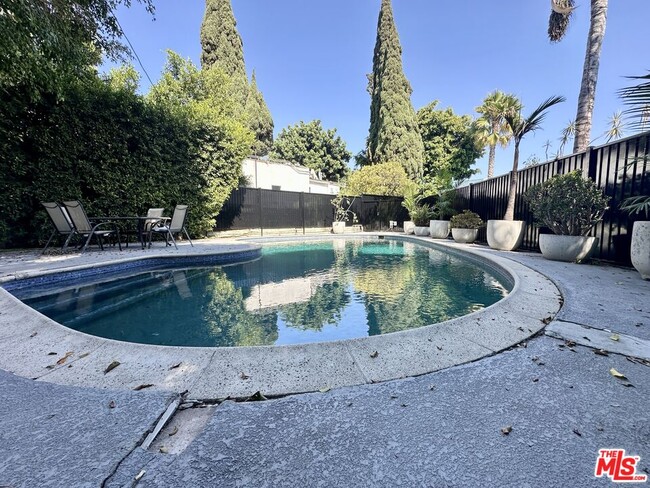 property at 1246 N Genesee Ave