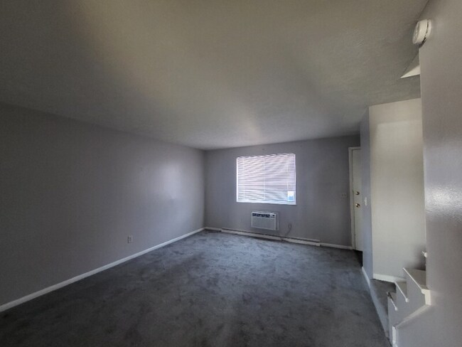 2200 Harsh Ave SE in Massillon, OH - Foto de edificio - Building Photo