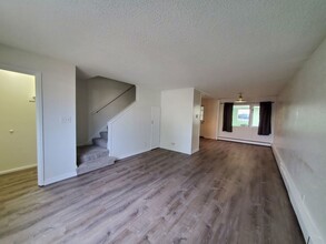 1205 McCarty Ave in Fairbanks, AK - Building Photo - Building Photo
