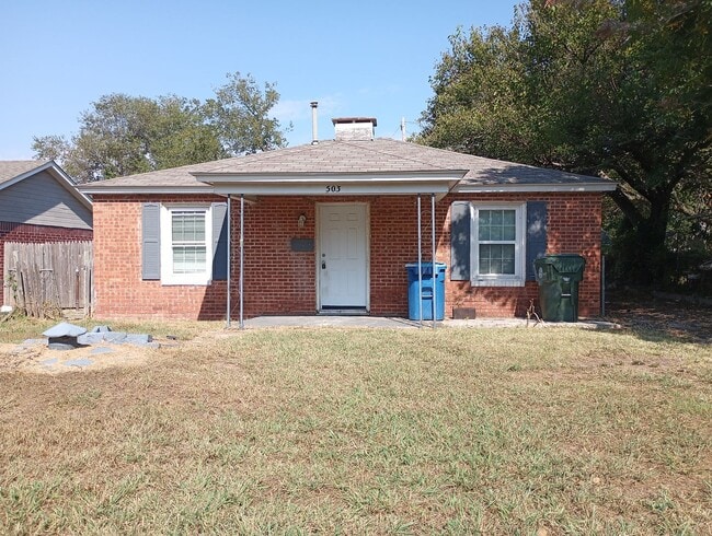 503 E Curtis Dr