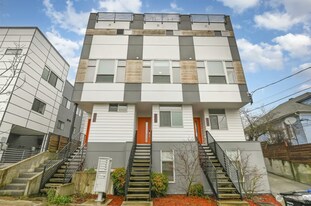 1713 19th Ave S in Seattle, WA - Building Photo