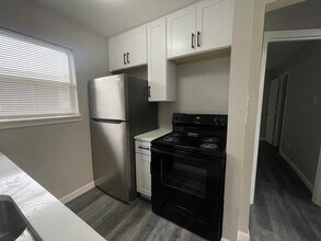 811 Bluebird Dr in Irving, TX - Building Photo - Building Photo
