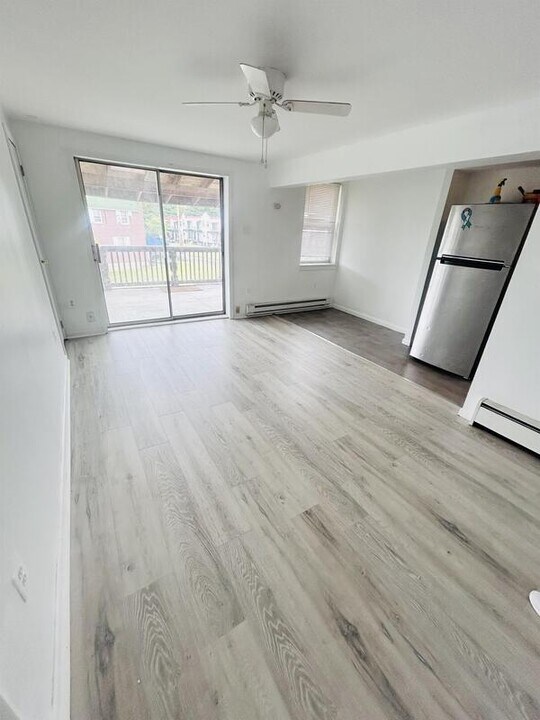 7239 Guilford Rd in Upper Darby, PA - Building Photo