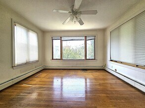 20 Willow St in Newton, MA - Building Photo - Building Photo