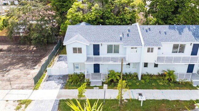 18391 SW 103rd Ave in Miami, FL - Building Photo - Building Photo