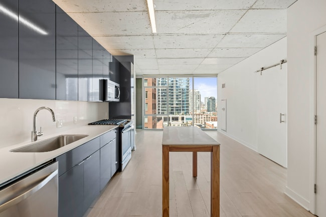 property at 301-339 W Illinois St