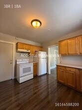 956 Adams St SE in Grand Rapids, MI - Building Photo - Building Photo