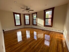 338 K St, Unit 1 in Boston, MA - Building Photo