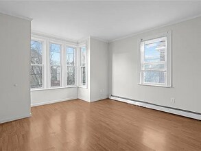 77 Pekin St, Unit 77 Pekin Street Unit 2 in Providence, RI - Building Photo - Building Photo