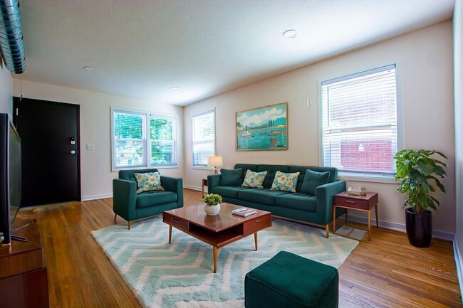property at 116-118 N 32nd Ave