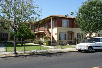 2650-2680 San Marino St in Los Angeles, CA - Building Photo - Building Photo