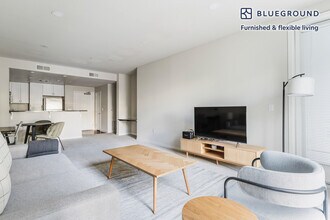 550 Moreland Way in Santa Clara, CA - Building Photo - Building Photo