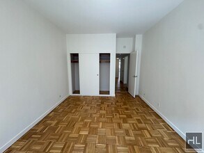 EAST 55 STREET, Unit 10G in New York, NY - Building Photo - Building Photo