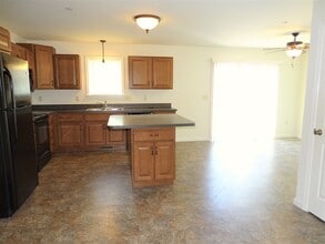 256 Limestone Dr in Myerstown, PA - Foto de edificio - Building Photo