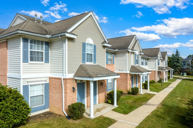 Canton Club Apartments - Canton, MI