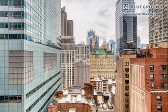 235 W 48th St in New York, NY - Building Photo - Building Photo