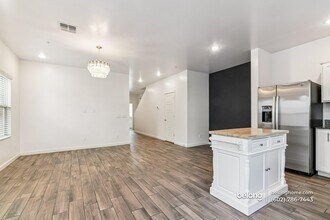 8192 N 22nd Dr in Phoenix, AZ - Building Photo - Building Photo