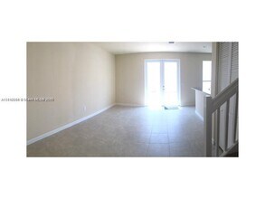 17120 SW 95th Terrace in Miami, FL - Building Photo - Building Photo