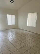 2464 Juleston Dr in Santa Maria, CA - Building Photo - Building Photo