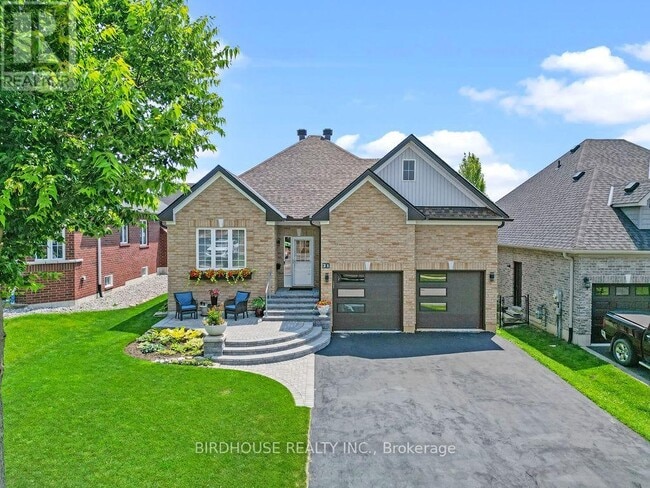 property at 21 Ellis Cres