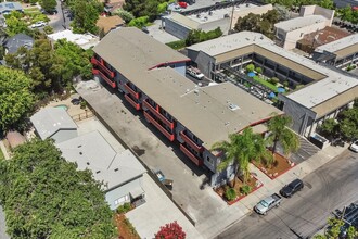 Harrison St Apartments in Redwood City, CA - Building Photo - Building Photo