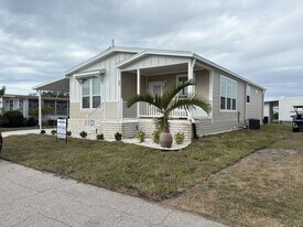 925 W Sand Cay Ave in Venice, FL - Building Photo
