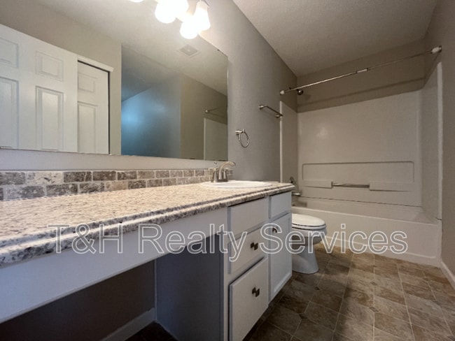 6827 Amber Springs Way in Indianapolis, IN - Building Photo - Building Photo