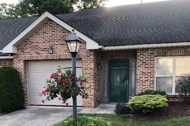 112 Willow Ln, Unit 59 in Houston, PA - Building Photo