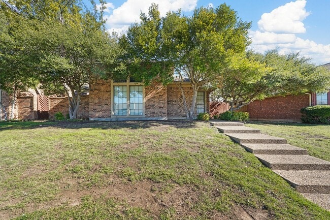 4031 St Christopher Ln