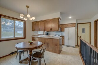 2006 Pine St W in Stillwater, MN - Building Photo - Building Photo