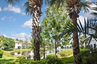 10100 Poppy Hill Dr in Ft. Myers, FL - Building Photo - Building Photo