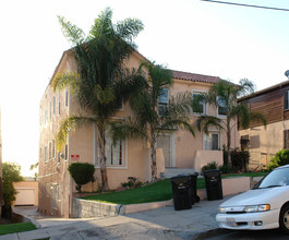 319 N Mariposa Ave in Los Angeles, CA - Foto de edificio - Building Photo