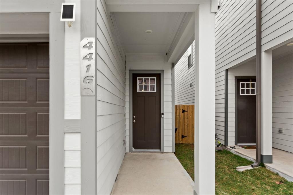 4416 Santorini Ln in Houston, TX - Building Photo