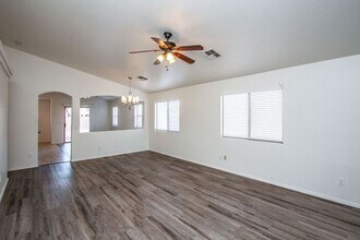 10742 W Coolidge St in Phoenix, AZ - Building Photo - Building Photo
