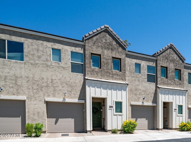 property at 2292 W Harmont Dr
