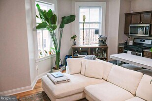 1734 Bolton St in Baltimore, MD - Building Photo