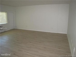 835 Lenox Ave-Unit -Apt 204 in Miami Beach, FL - Building Photo - Building Photo