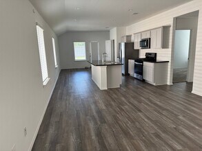 5626 Vintage Oakmont Dr in Spring, TX - Foto de edificio - Building Photo