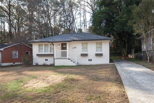 2359 Polar Rock Ave SW in Atlanta, GA - Building Photo