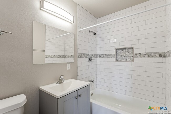 607 Lovera Blvd in San Antonio, TX - Building Photo - Building Photo